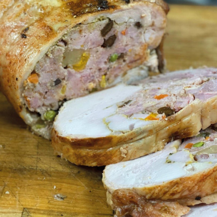 LOMO DE CERDO EN ROLLO + 3 ACOMPAÑANTES